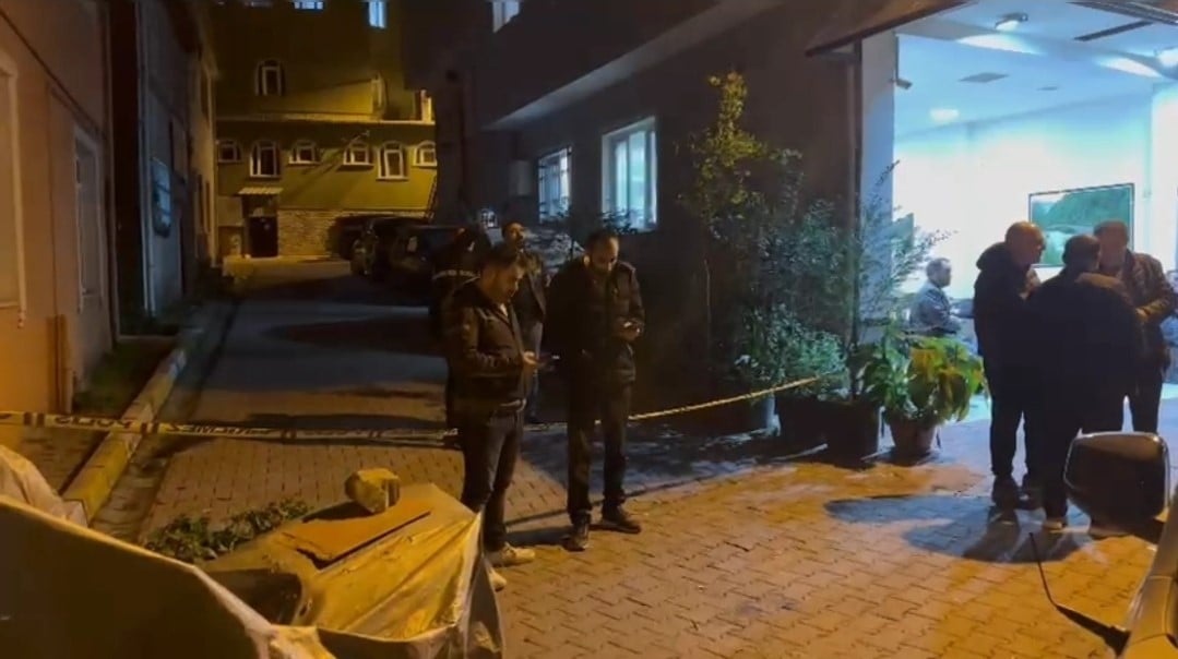 Sarıyer’de sokak ortasında saldırı! Kaçan saldırgan için alarma geçildi