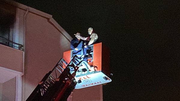 Şarjlı süpürge bomba gibi patladı!