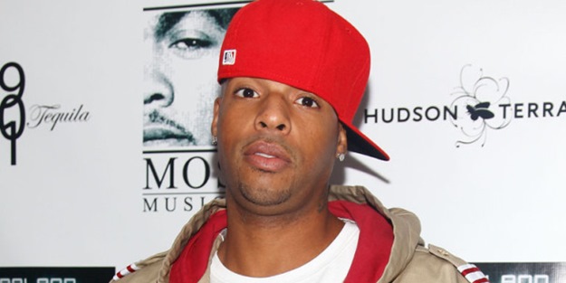 Şarkıcı Hayes eşini öldürüp intihar etti