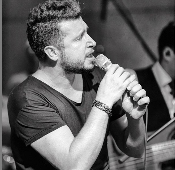 Şarkıcı Levent Dörter’in korona virüs testi pozitif çıktı 