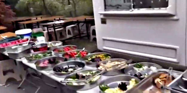 Şarkıcı Serdar Ortaç ağzını bozdu!