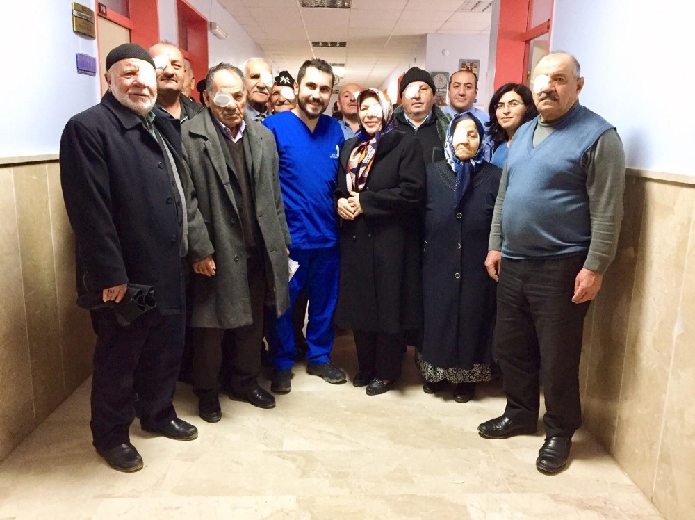 Şarkışla Devlet Hastanesinde ayda 100 göz ameliyatı 