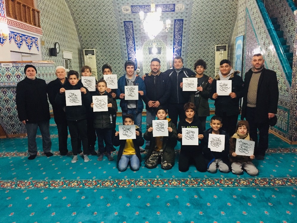 Şarköylü hattattan camide bir ilk 
