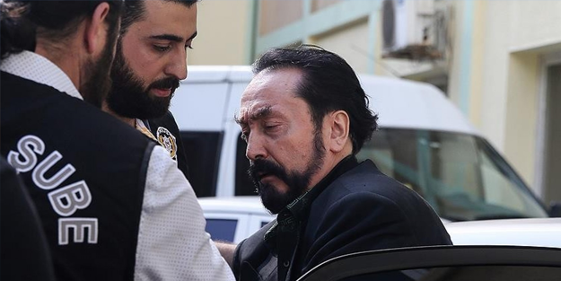 Şarlatan Adnan Oktar'a bir darbe de İBB'den! Kaçak yapıları için yıkım kararı