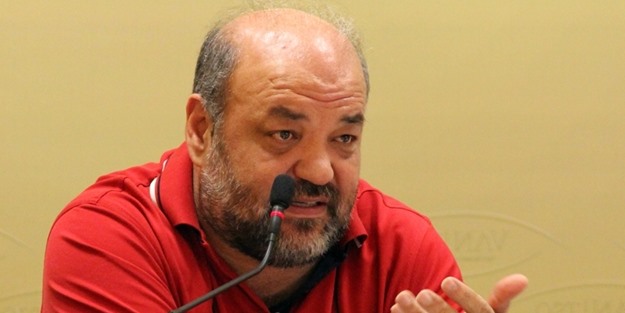 Şarlatan yine sahne aldı!