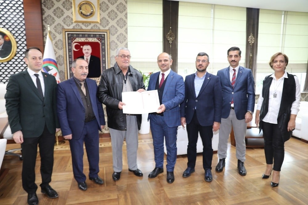 Sarnıç Han’da tapular verildi 