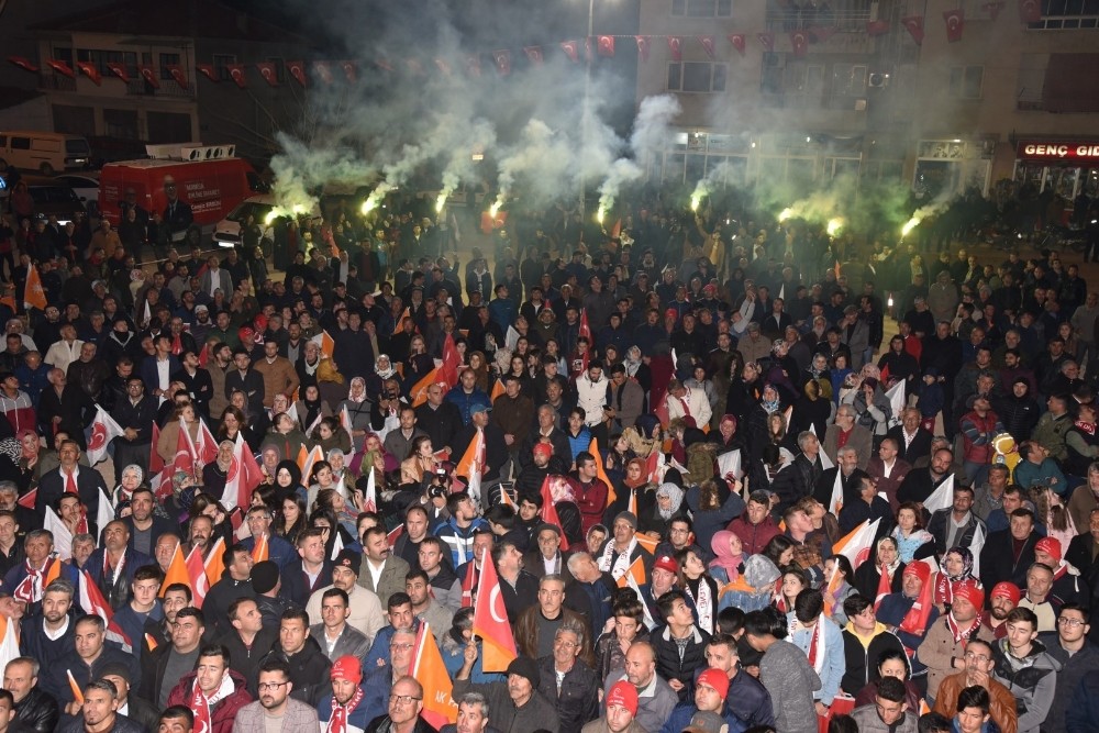 Saruhanlı ve Gördes’te Cengiz Ergün rüzgarı 