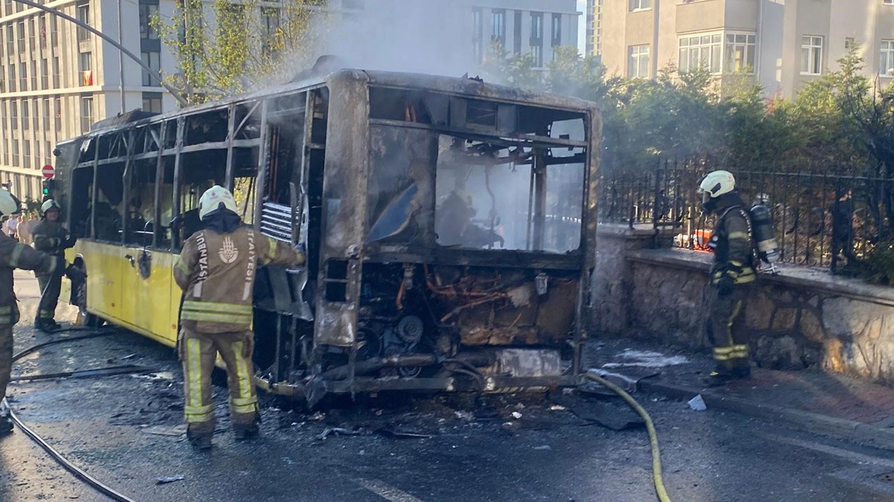 Şaşırdık mı? Hayır… Yine bir İETT otobüsü alev topuna döndü
