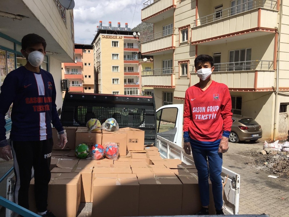 Sason Gençlik Spor Kulübünden ihtiyaç sahibi ailelere yardım 