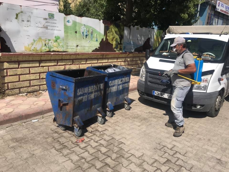 Sason’da çöp konteynerleri dezenfekte edildi 