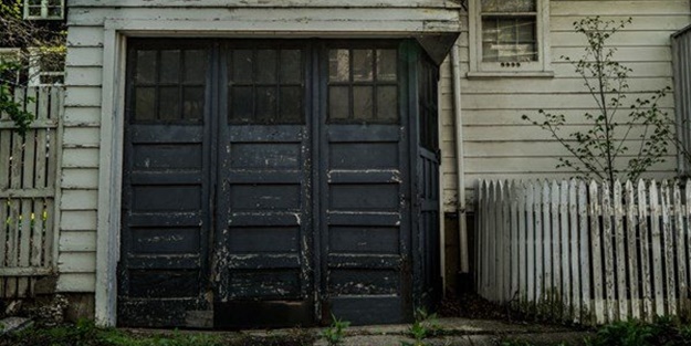 Satın aldığı evin içinden bakın ne çıktı!