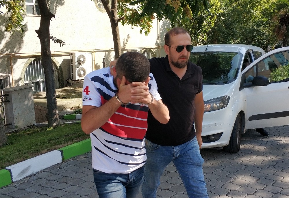 Satışa hazır uyuşturucularla yakalandı 