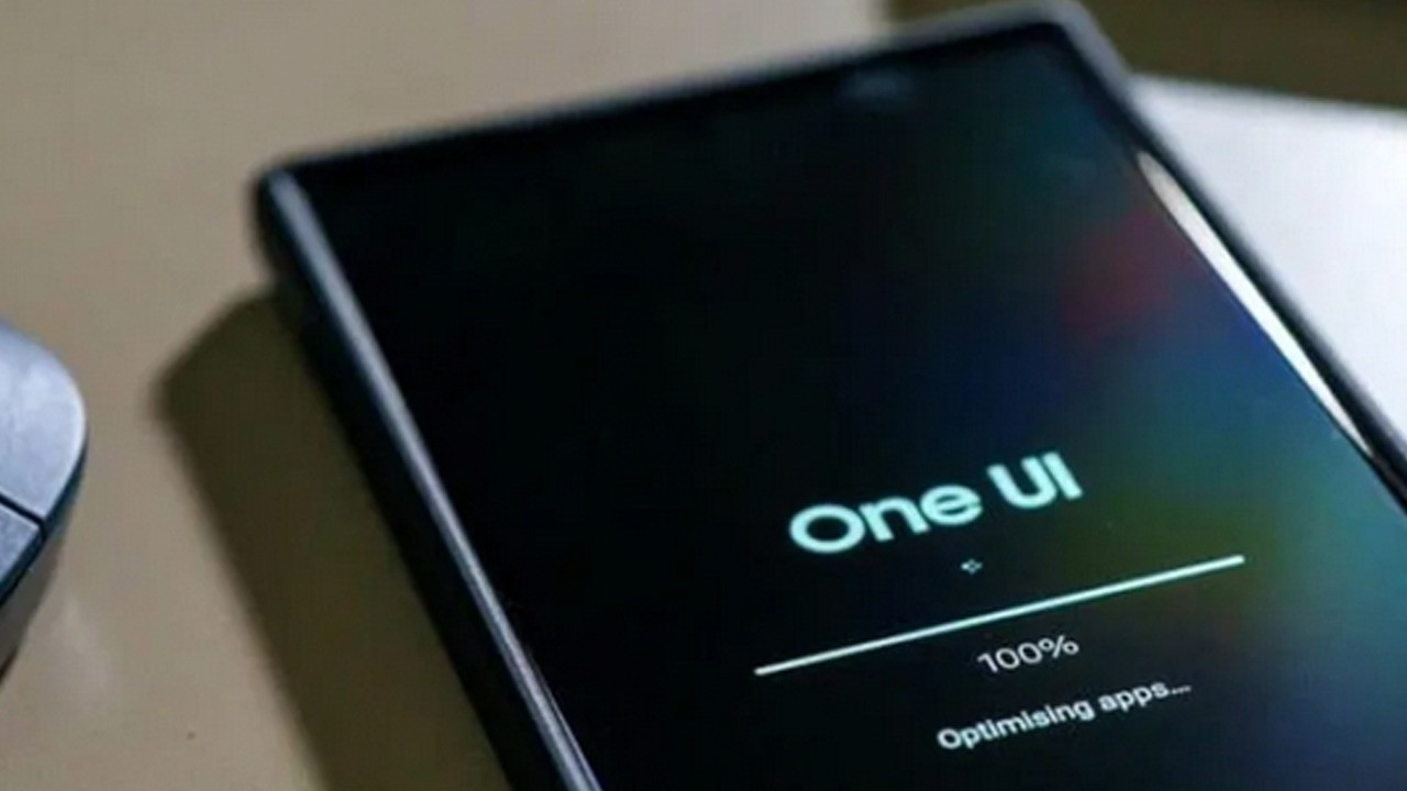 Samsung, One UI 7 için geri döndü: ilgili kararı duyurdu