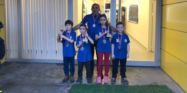 Satranç turnuvasının birincisi Ümraniye Belediyesi!