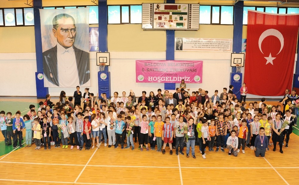 Satrancın genç ustaları Balçova’da buluştu 