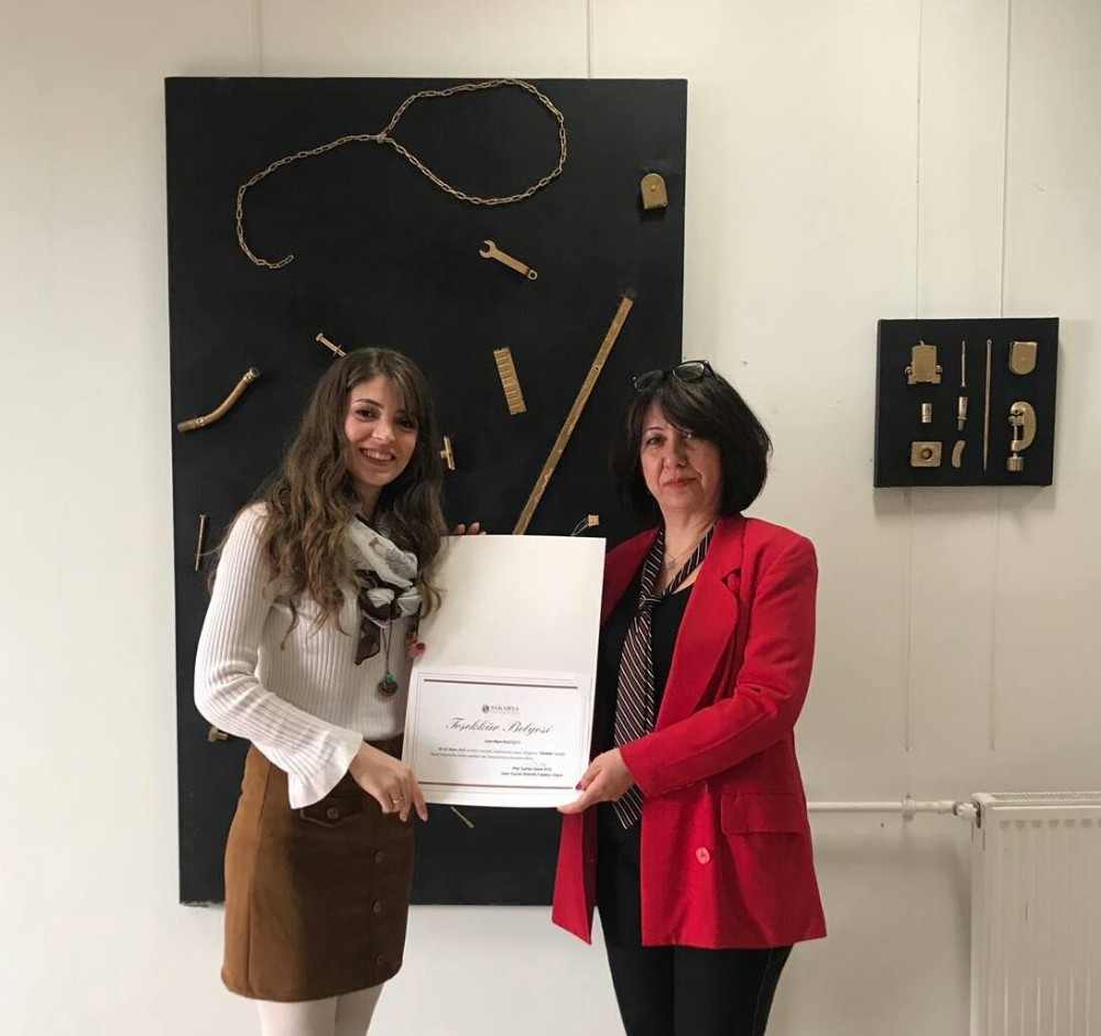 SAÜ’de kişisel asamblaj sergisi açıldı 