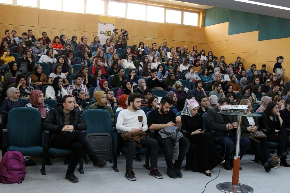 SAÜ’de ’Women Talk’ başlıklı konferans düzenlendi 