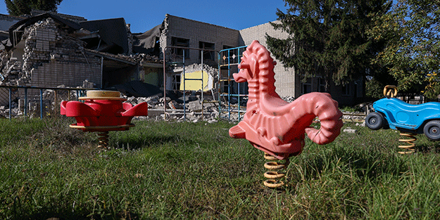 Savaş acımasız yüzünü anaokulunda gösterdi