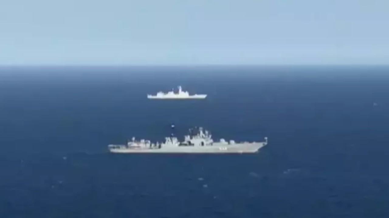 Savaş gemilerinden Asya Pasifik'te gövde gösterisi!