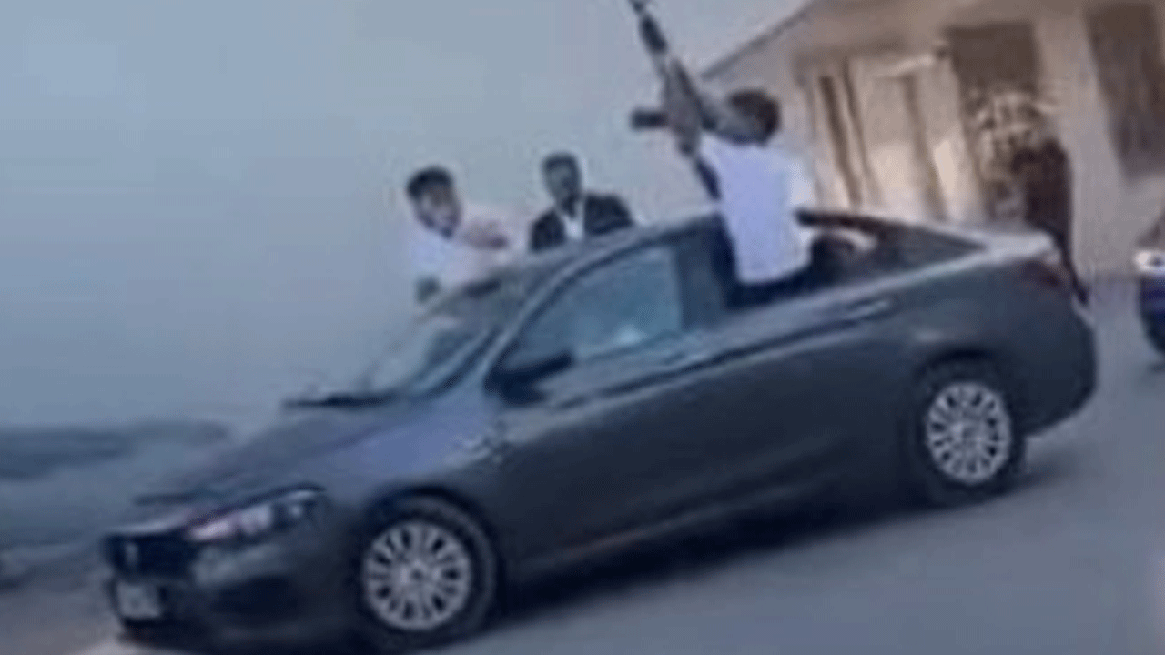 Savaş görüntülerini aratmadı! Düğünde uzun namlulu silahlarla kutlama!