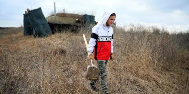 Savaş kapıda mı? Rusya'ya karşı siper kazmaya başladılar