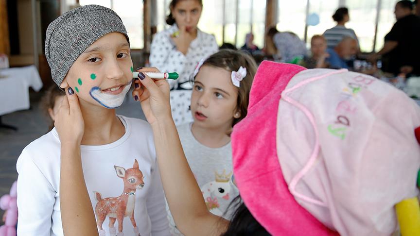 Savaş stresi, 9 yaşındaki Esma'nın saçlarını döktü