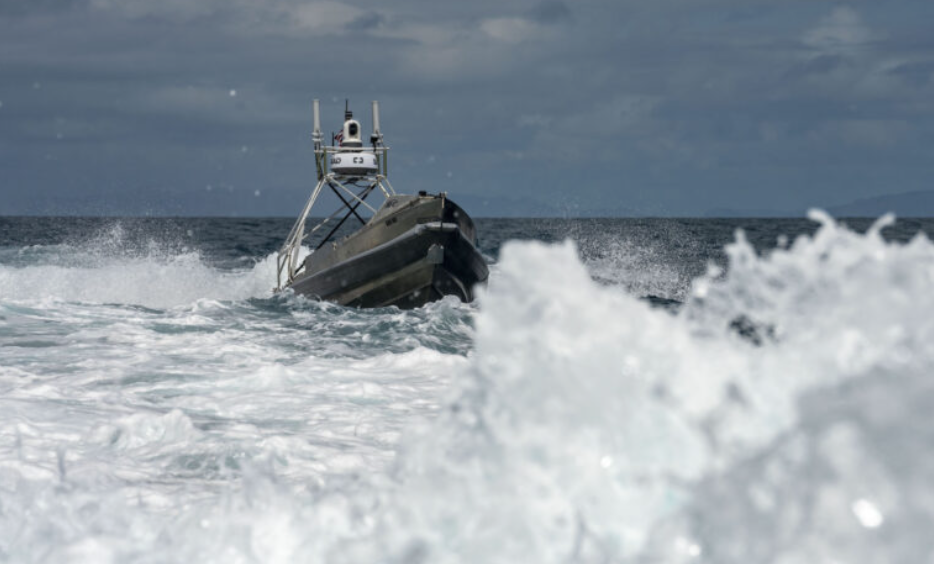 Savaş tehdidine karşı “mürettebatsız gemi” hamlesi! Yeni filo kurup yerli füzeyle donatacaklar