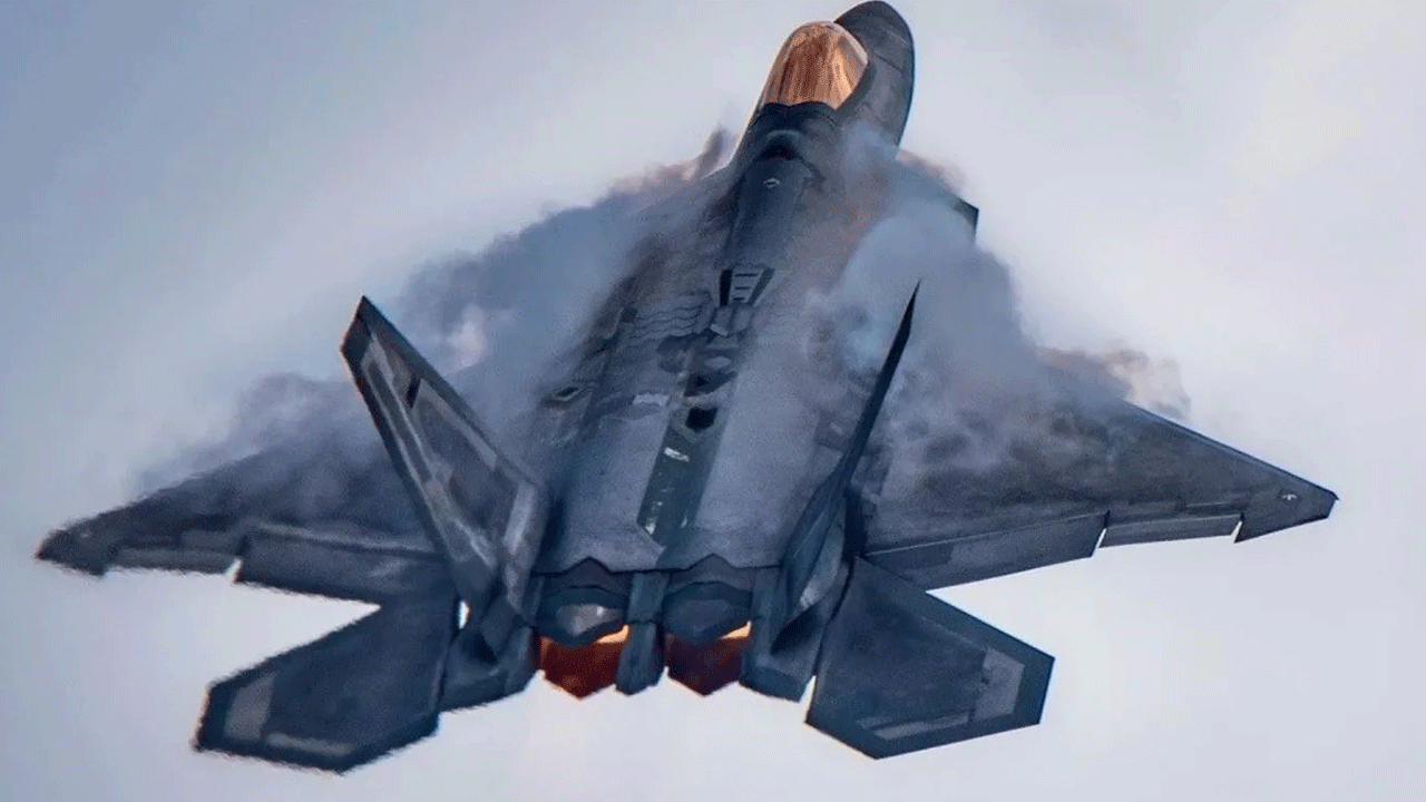 Savaş uçağı düştü! ABD'den ilk açıklama!