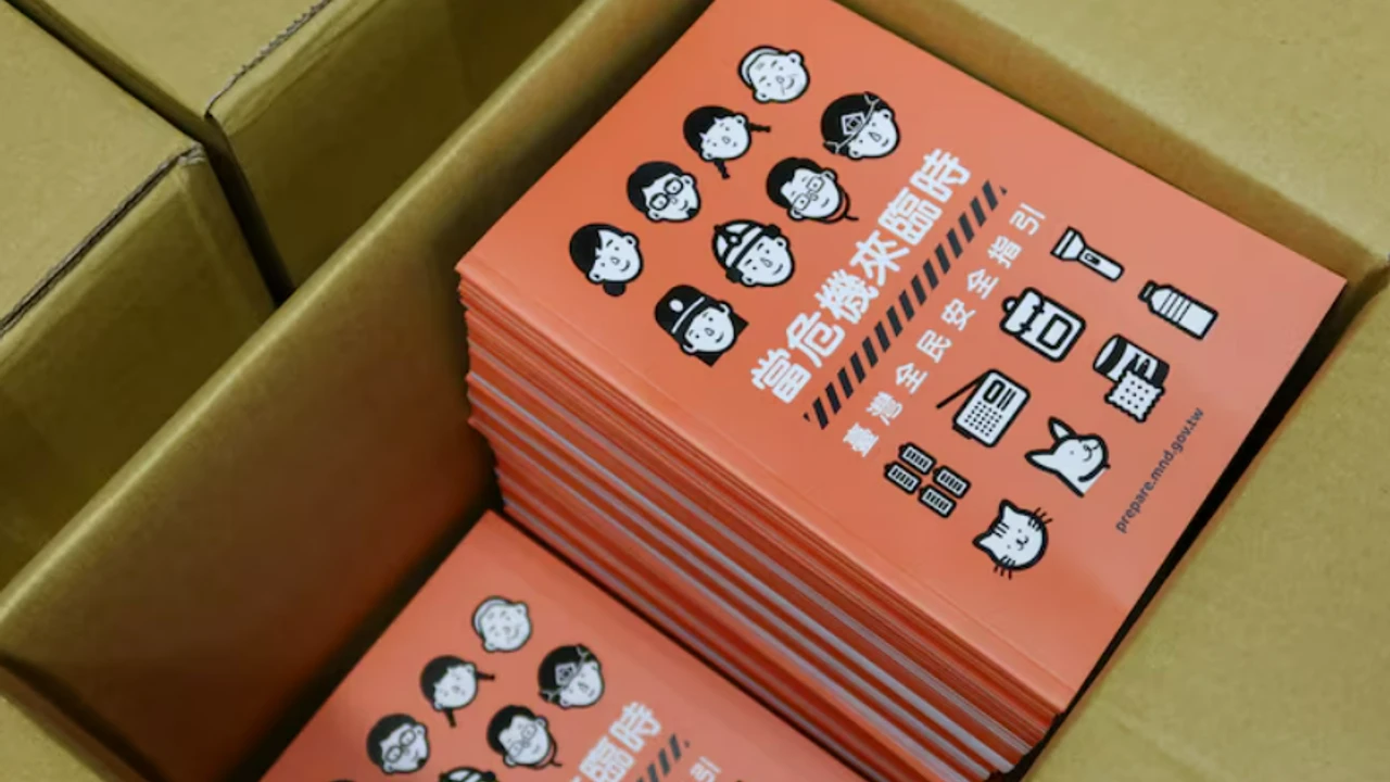 Savaşa hazırlık eğitimi: Tüm evlere savunma kitapçığı dağıtılacak!