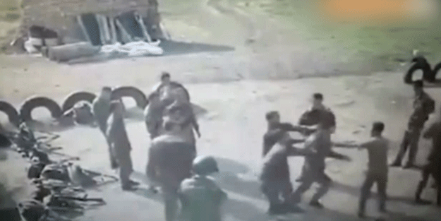 Savaşı kaybeden Ermeni askerleri birbirlerine girdi!
