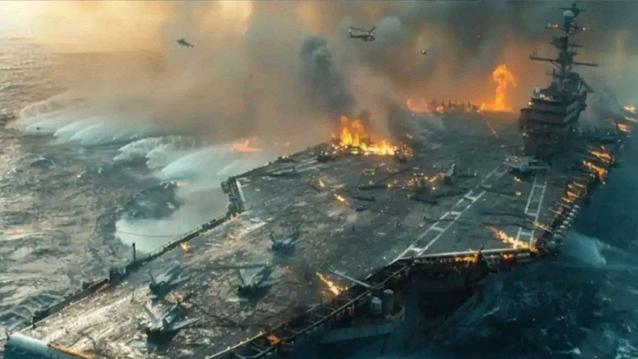 Savaşta yeni seviye… İran, ABD’nin USS Abraham Lincoln uçak gemisini dört füze ile vurdu