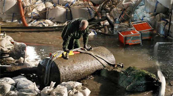 Savaştan kalan bomba sebebiyle 10 bin kişi tahliye edildi