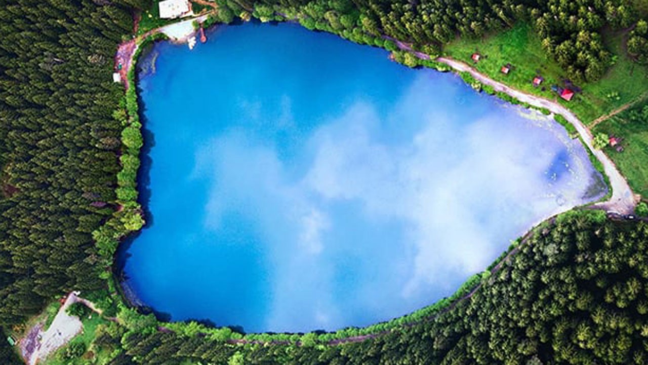 Şavşat Karagöl kışa veda ederken büyülüyor! Kalbin buz tuttuğu yer