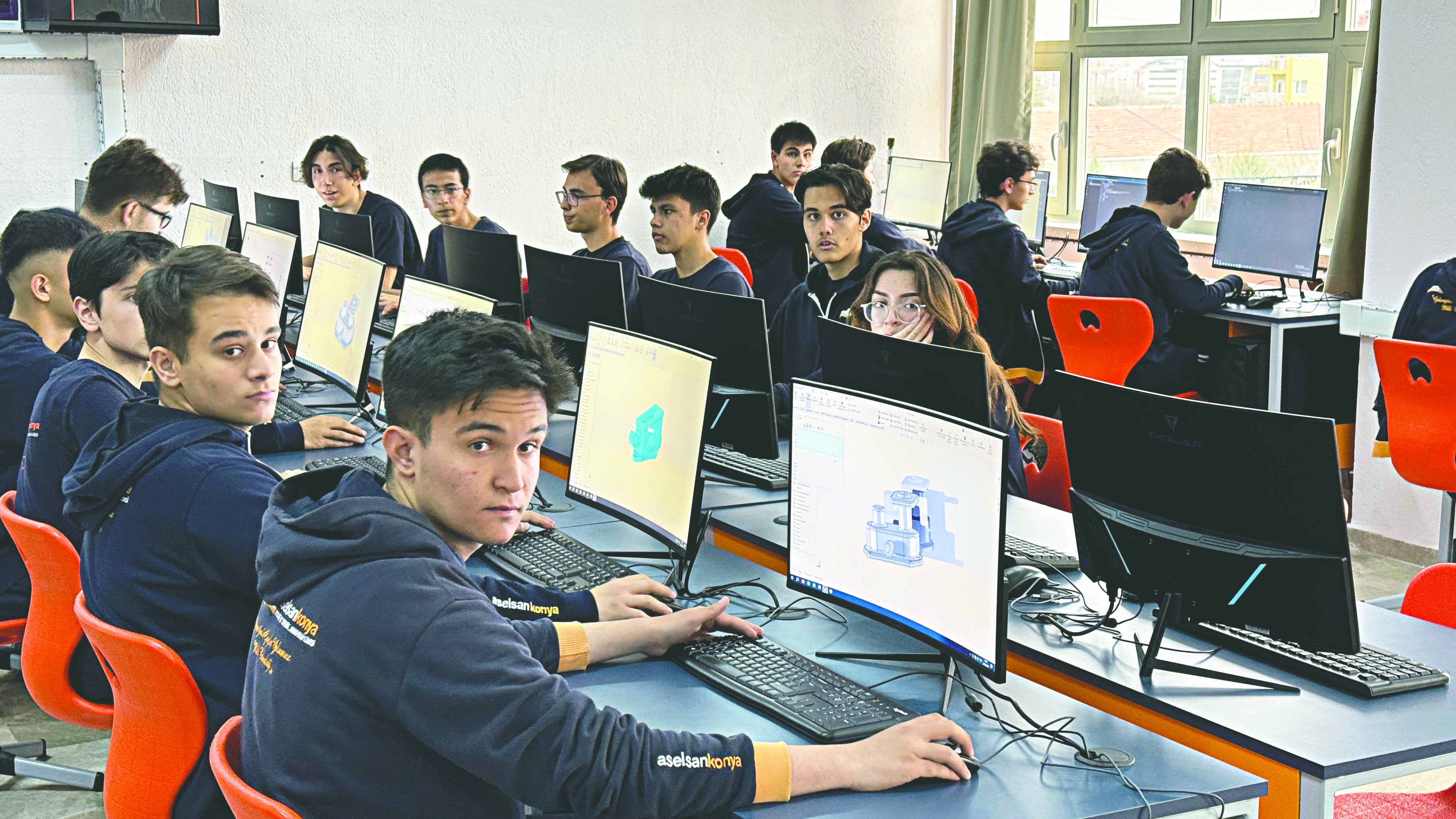 Savunma sanayi neferlerine destek sürüyor