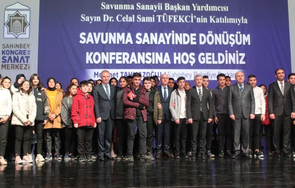 “Savunma Sanayide Dönüşüm” konferansı 
