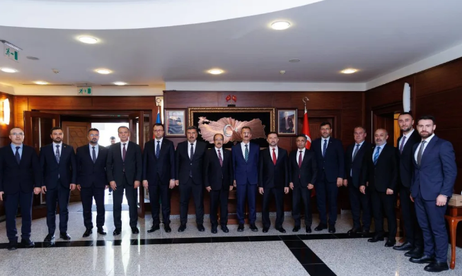 Savunma Sanayinin devleri Azerbaycan’da!