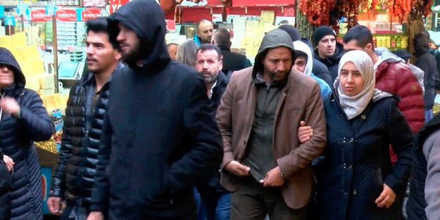 Sayılı günler kaldı! Eminönü'nde ramazan hareketliliği