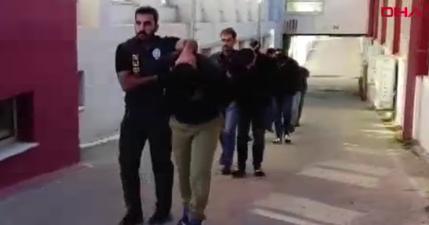 Sazan sarmalı yine iş başında! Adana’da 6 şüpheli tutuklandı!