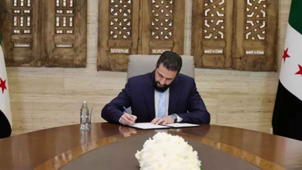 SDG/YPG'nin sonu geliyor! Ahmed El Şara aldıkları büyük kararı duyurdu