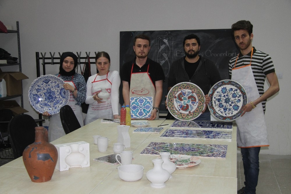 SDÜ’de Eski Çini Onarımları Ana Sanat Dalı’nın kapatılmasına öğrenci tepkisi 