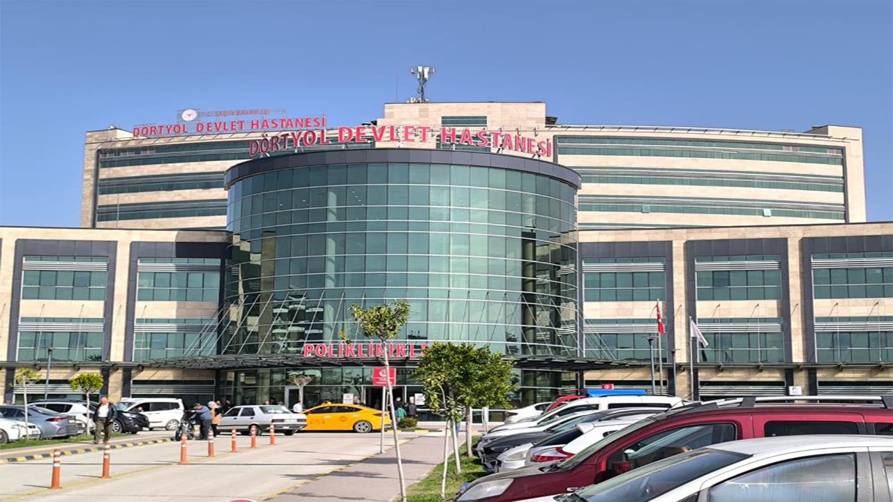 Şebeke çökertildi 7 gözaltı Doktordan habersiz bin 327 reçete yazmışlar