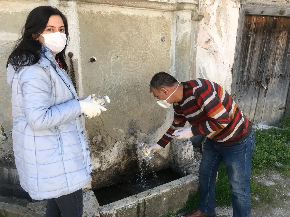 Şebeke sularından alınan numuneler laboratuvara gönderildi 
