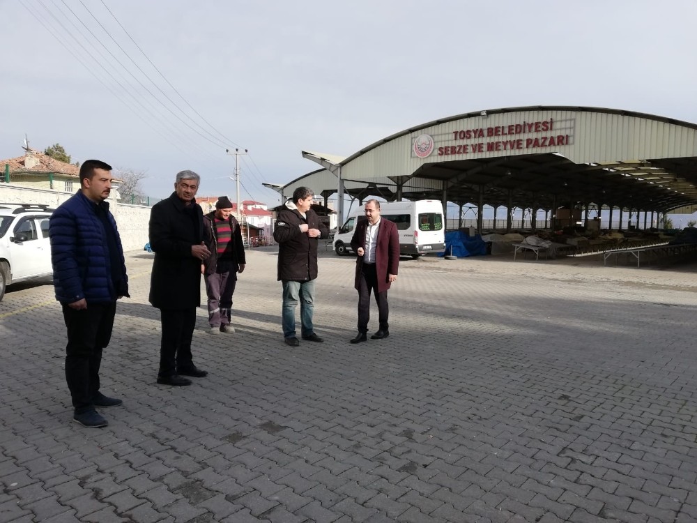 Sebze ve Meyve Pazarında bay ve bayan tuvaleti yapılacak 