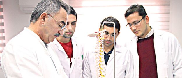 Secde hasreti birkaç dakikalık tedavi ile sona eriyor