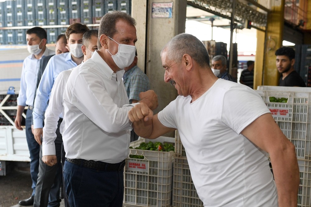 Seçer, Tarsus’ta hal esnafı ile bir araya geldi 