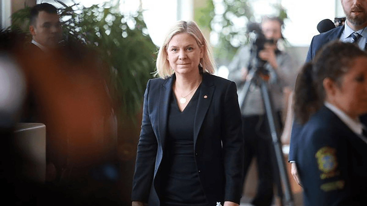 Seçildi, 7 saat sonra istifa etti, 5 gün geçti yeniden başbakan oldu