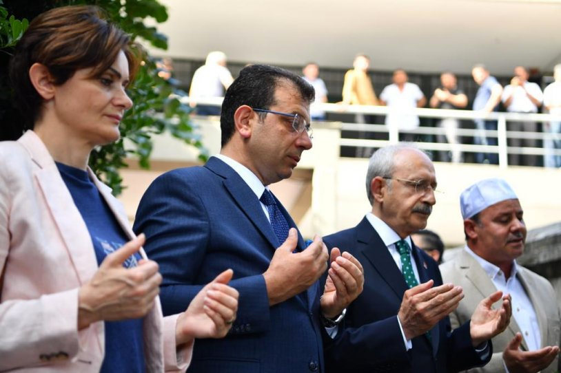 Seçim dönemi muhalefette ateist siyasetçi kalmıyor