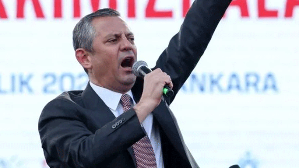 Seçim kazanmak için neler yapmıştı neler! Özgür Özel’den şehit aileleri istismarı