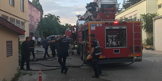 Seçim kurulunun bulunduğu binada yangın