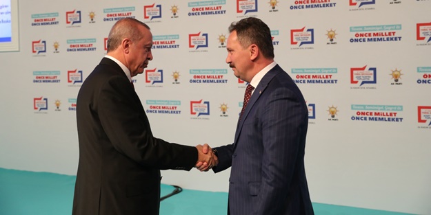 Seçim öncesi CHP'ye büyük şok! AK Partili aday hepsini satın aldı